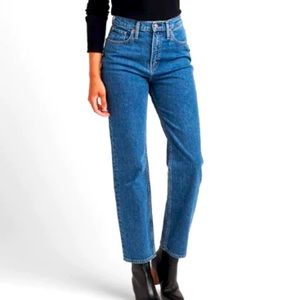 Silver Jeans - Highly Desirable High Waisted Straight Leg